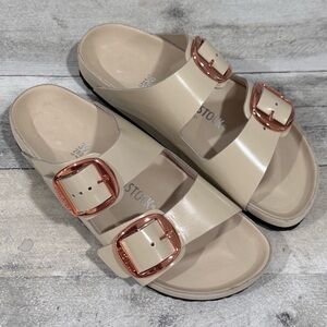 BIRKENSTOCK Arizona Big Buckle Natural Leather Patent - High Shine Ecru - 8-8.5
